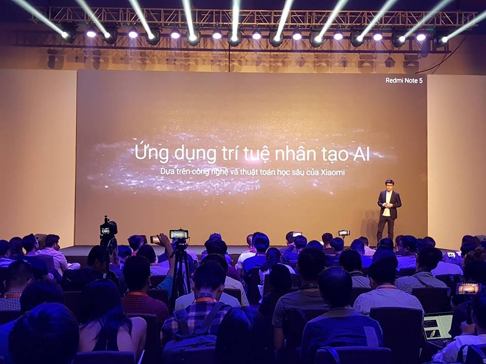 Xiaomi Redmi Note 5 chính thức ra mắt tại Việt Nam (ảnh 7) Xiaomi Redmi Note 5 chính thức ra mắt tại Việt Nam (ảnh 7)