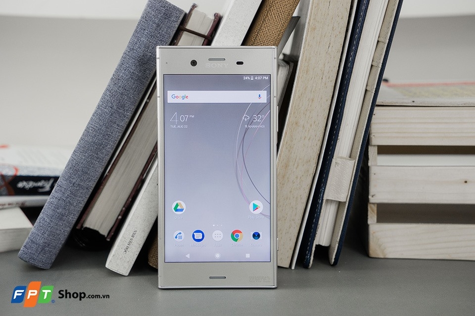 Sony Xperia XZ1 04