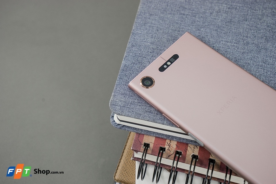 Sony Xperia XZ1 08
