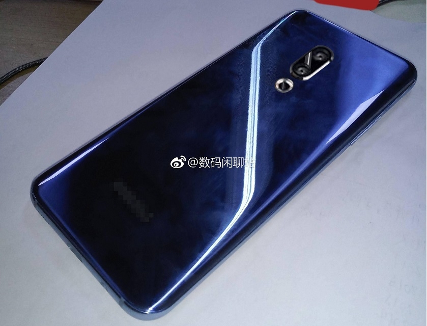 Meizu 16 lộ diện hình ảnh thực tế với mặt kính bóng bẩy