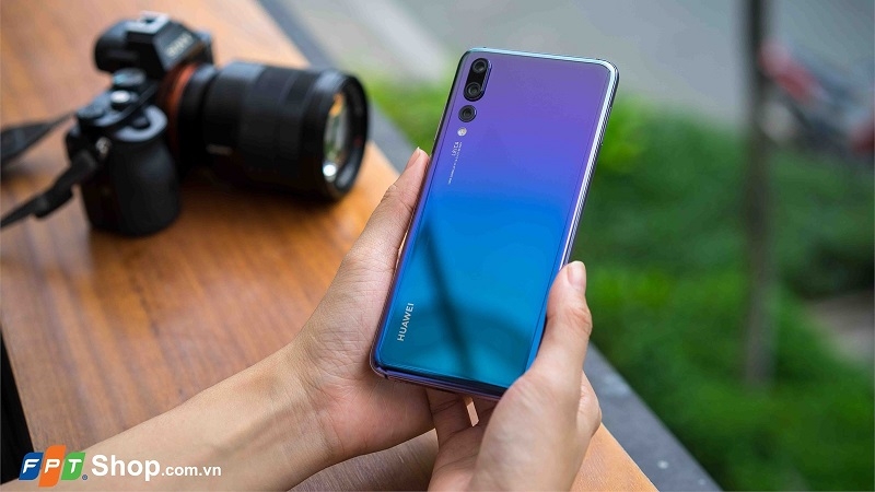 Trên tay Huawei P20 Pro