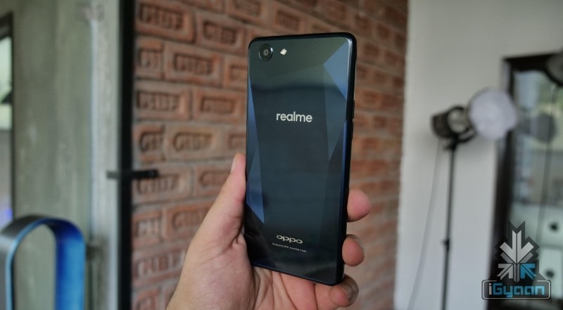 trên tay OPPO RealMe 1