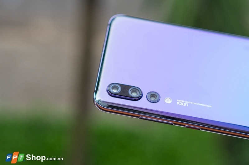 Chiêm ngưỡng vẻ đẹp của Huawei P20 Pro qua bộ ảnh mới nhất của FPT Shop