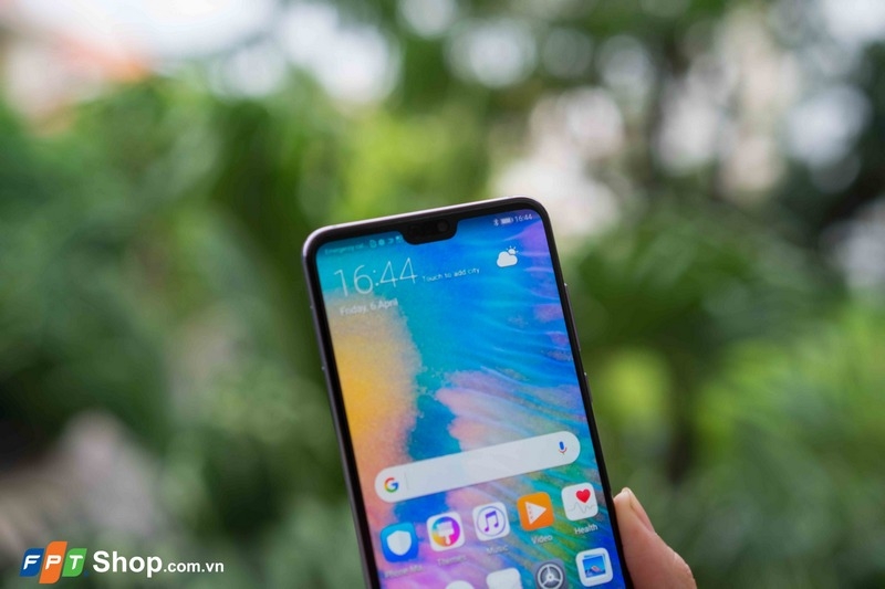 Chiêm ngưỡng vẻ đẹp của Huawei P20 Pro qua bộ ảnh mới nhất của FPT Shop