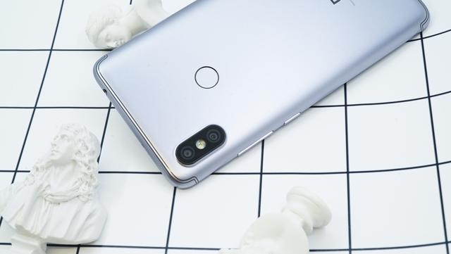 trên tay Xiaomi Redmi S2, đánh giá Xiaomi Redmi S2