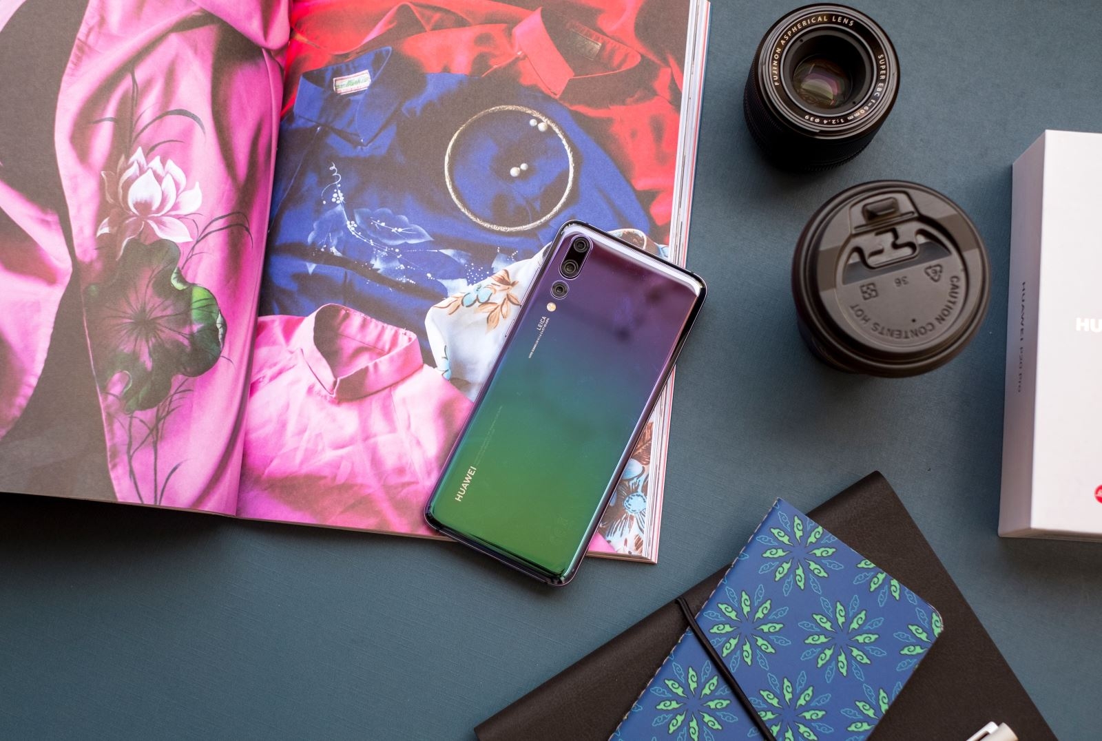 FPT Shop tặng gói bảo hành VIP cho khách đặt mua Huawei P20 Pro