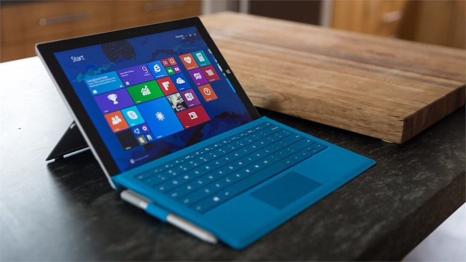 Microsoft sẽ thay thế màn hình miễn phí và nâng thời hạn bảo hành màn hình lên thành 3 năm.