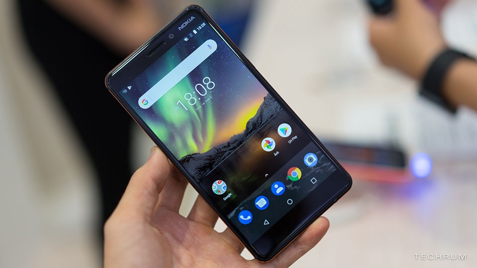 So sánh Xiaomi Mi 6X vs Nokia 7 Plus