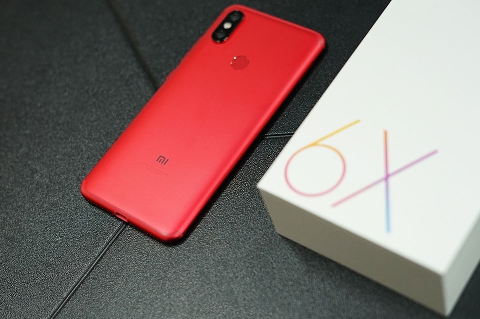 So sánh Xiaomi Mi 6X vs Nokia 7 Plus