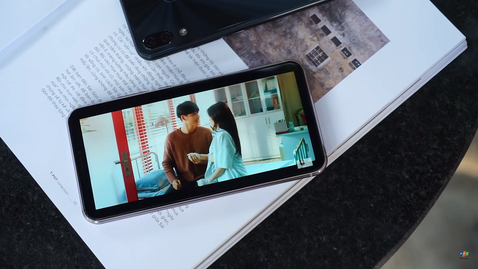 Zenfone 5 2018 trở thành chiếc điện thoại đáng mua nhất thời điểm hiện tại.