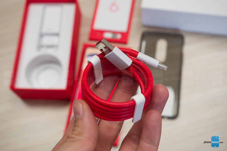 Mở hộp OnePlus 6 (ảnh 4)