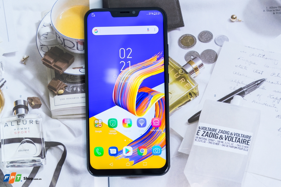Trên tay Zenfone 5 2018