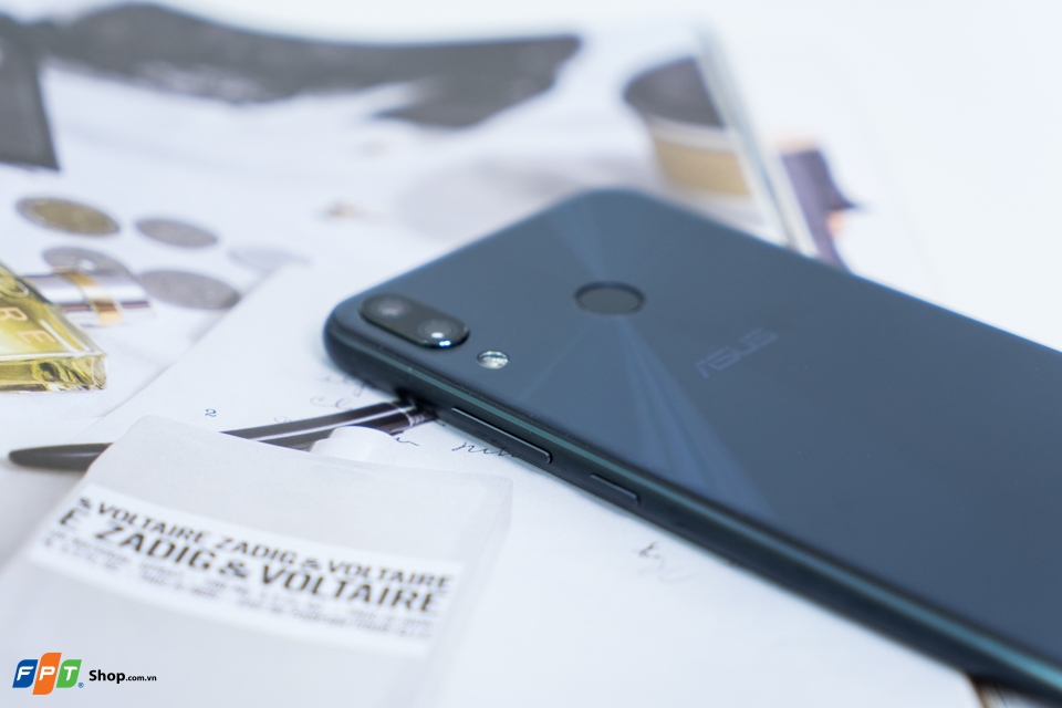 Trên tay Zenfone 5 2018