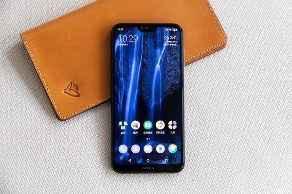 Nokia X6 vs các smartphone tầm trung 01 Nokia X6 vs các smartphone tầm trung 01