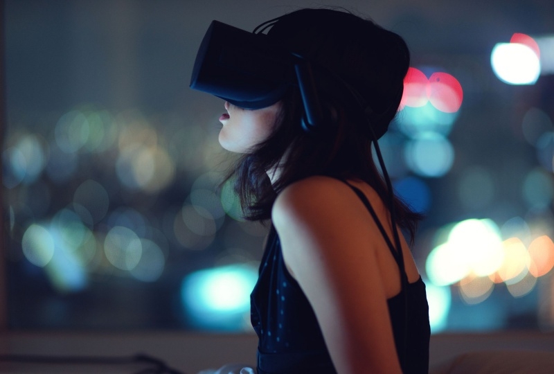 Kính thực tế ảo VR có màn hình OLED