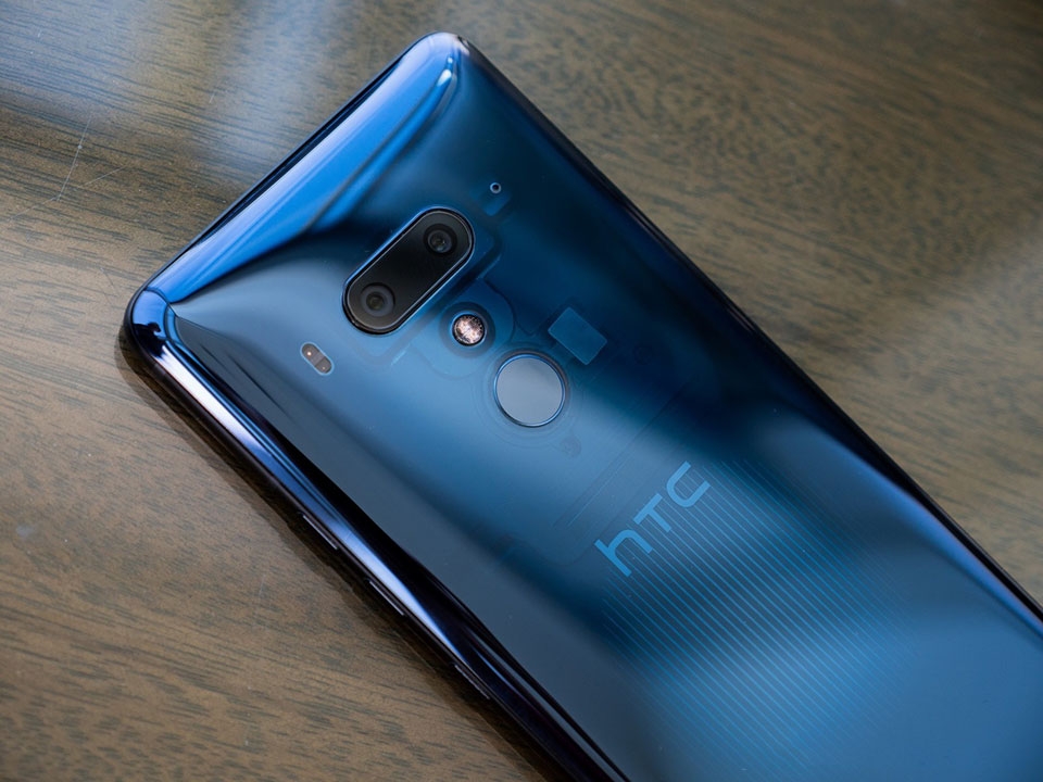 Trên tay HTC U12+