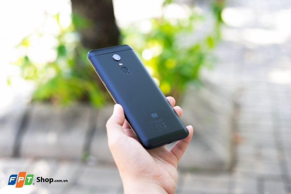 Redmi S2 vs Redmi 5 Plus 03