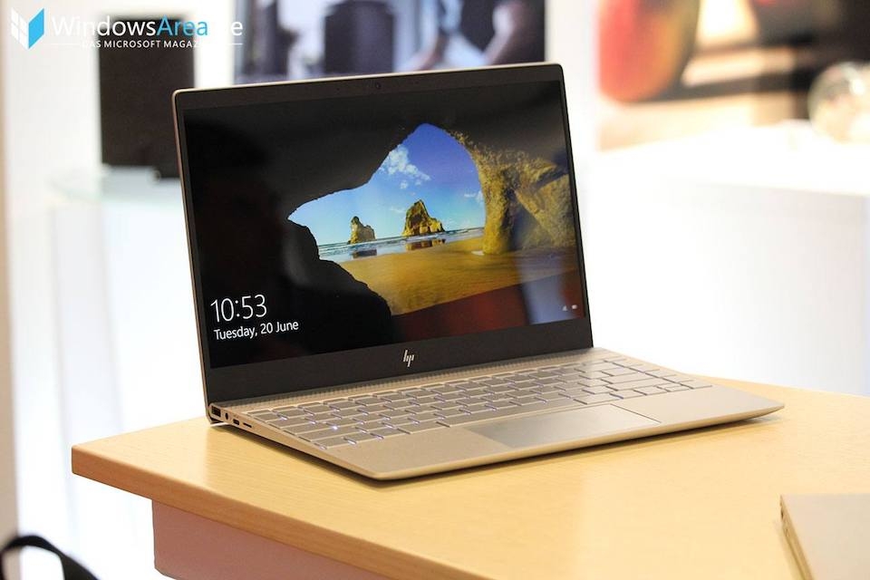 Những điểm nổi bật trên laptop HP Envy 13 bạn không nên bỏ lỡ Laptop HP Envy 13 có 2 phiên bản với khác biệt duy nhất là bộ vi xử lý.