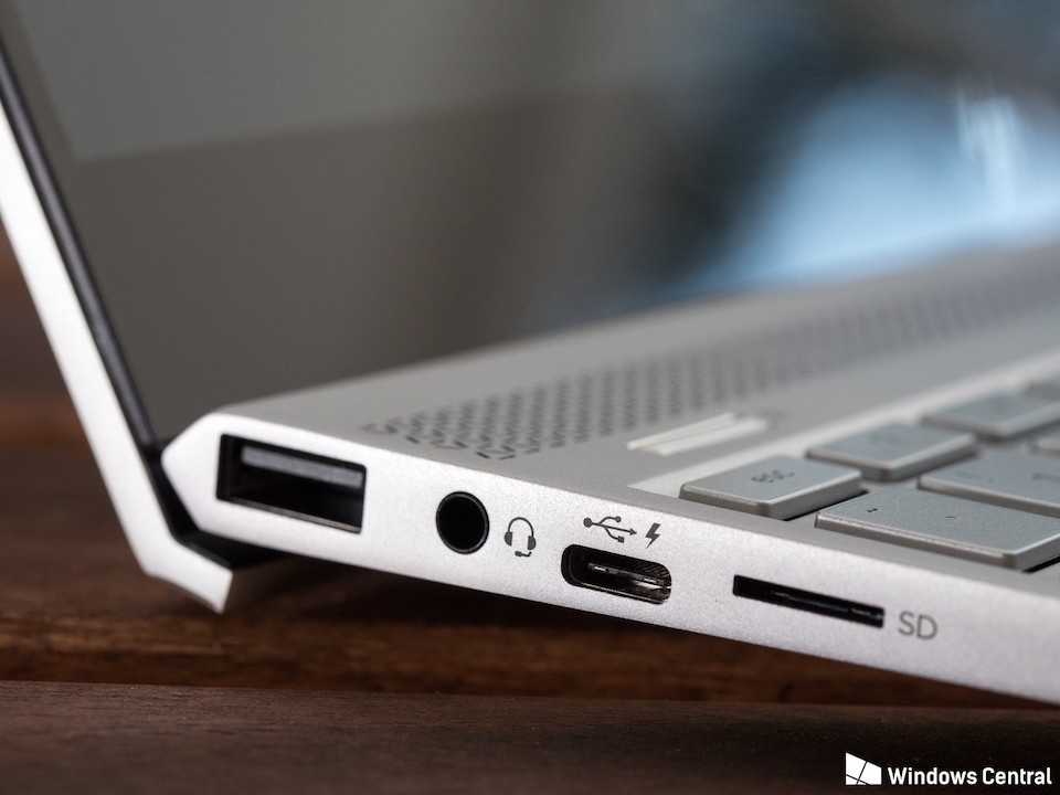 Những điểm nổi bật trên laptop HP Envy 13 bạn không nên bỏ lỡ Laptop HP Envy 13 hỗ trợ công nghệ sạc PowerDelivery thông qua cổng USB Type-C.