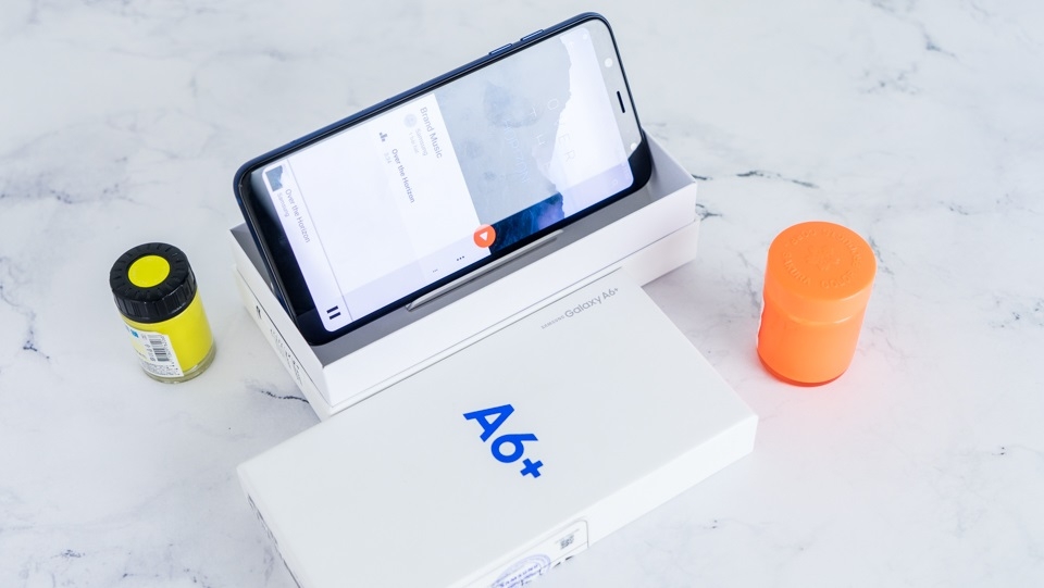 Galaxy A6+ tốt hơn cả Galaxy A8+ ở 3 điểm này Galaxy A6+ tốt hơn cả Galaxy A8+ ở 3 điểm này