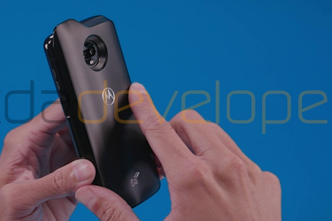 Rò rỉ hình ảnh thực tế đầu tiên của Moto Z3 Play và phụ kiện 5G Moto Mod