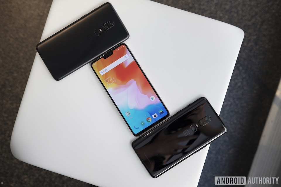 Liệu công nghệ sạc không dây có cần thiết trên smartphone? OnePlus 6 không có công nghệ sạc không dây.