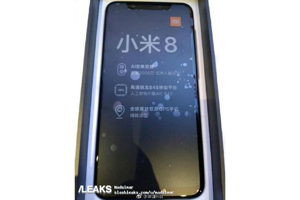 Hình ảnh trên tay Xiaomi Mi 8 Hình ảnh trên tay Xiaomi Mi 8