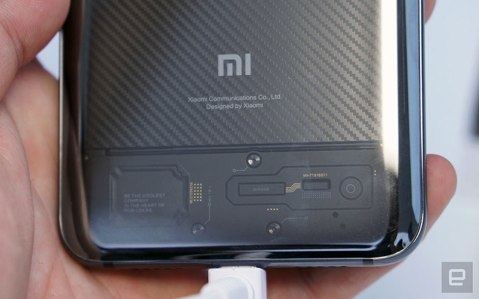 Trên tay Xiaomi Mi 8 Explorer Edition Trên tay Xiaomi Mi 8 Explorer Edition