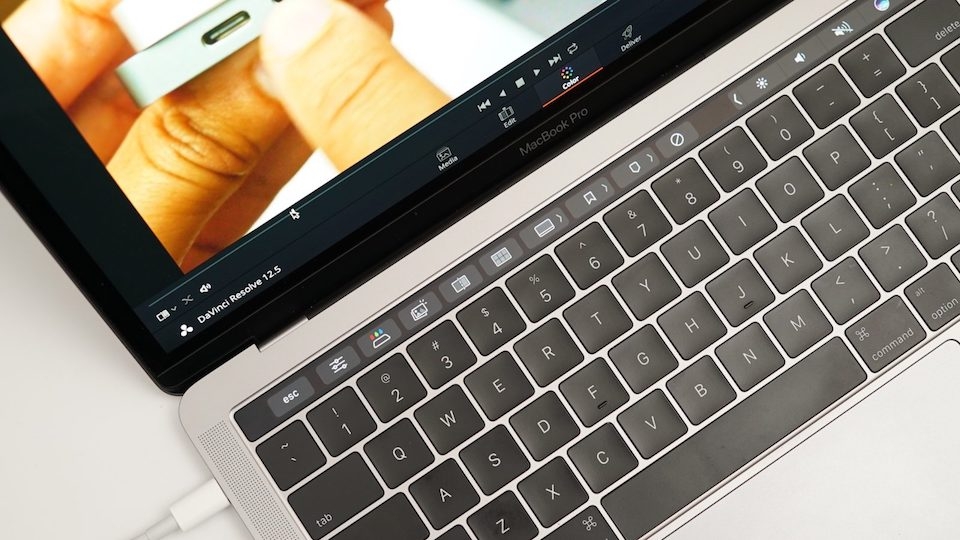 Cơ chế phím bấm Butterfly được Apple áp dụng kể từ thế hệ Macbook Pro 2016.