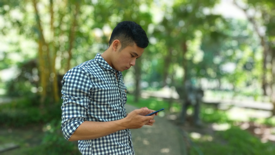 Zenfone 5 vs OPPO F7 vs Vivo V9 10