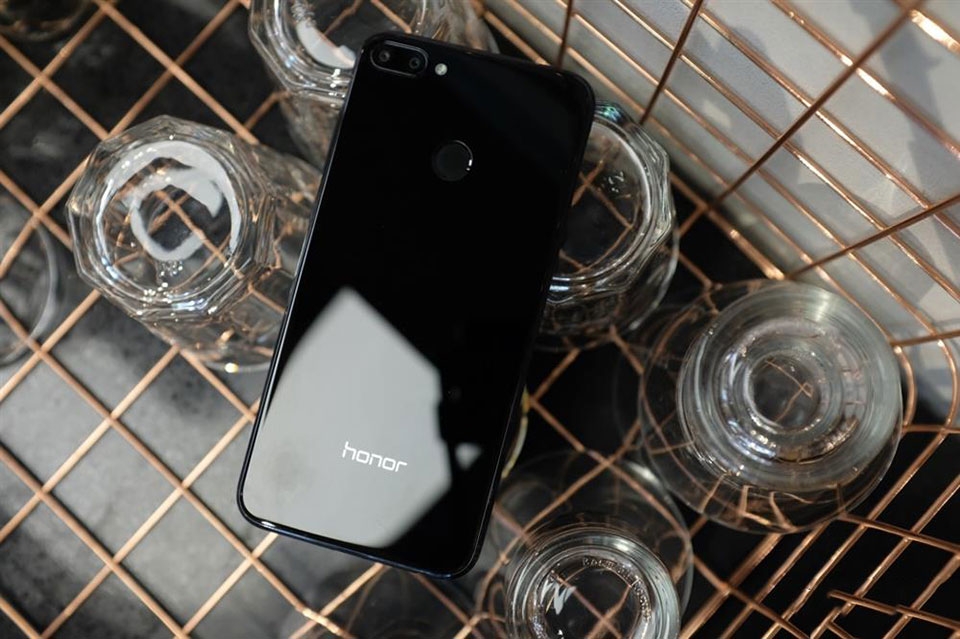 Trên tay Honor 9i Trên tay Honor 9i