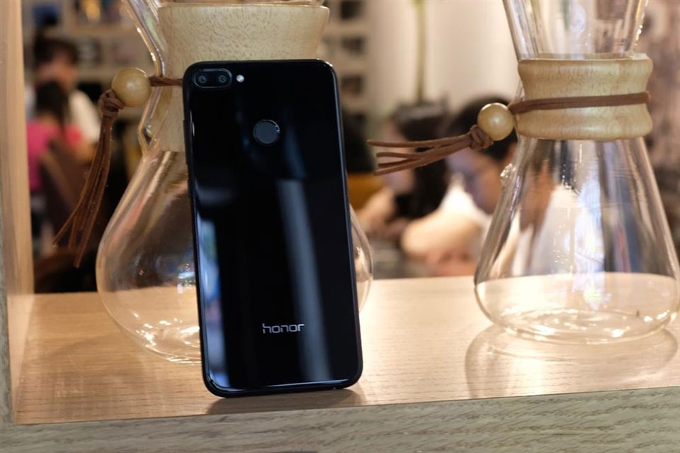 Trên tay Honor 9i Trên tay Honor 9i