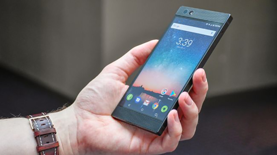 So sánh ROG Phone và Razer Phone (ảnh 3) So sánh ROG Phone và Razer Phone (ảnh 3)