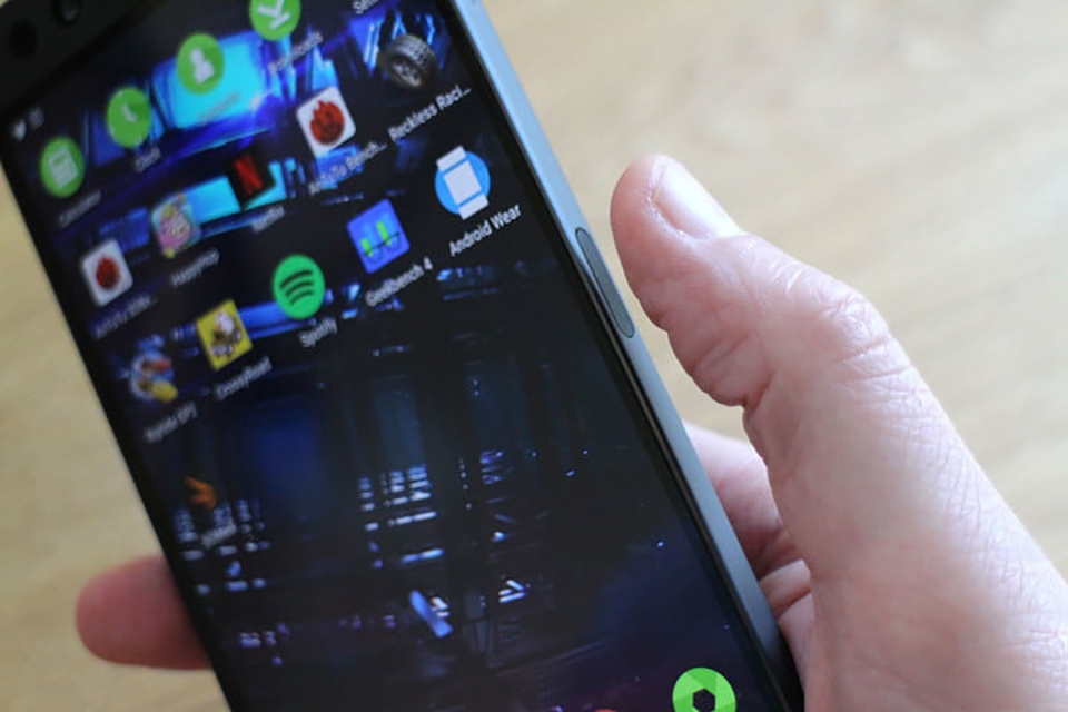 So sánh ROG Phone và Razer Phone (ảnh 7) So sánh ROG Phone và Razer Phone (ảnh 7)