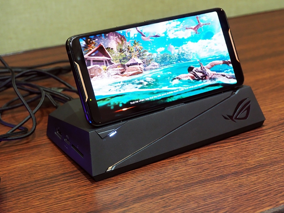 So sánh ROG Phone và Razer Phone (ảnh 10) So sánh ROG Phone và Razer Phone (ảnh 10)