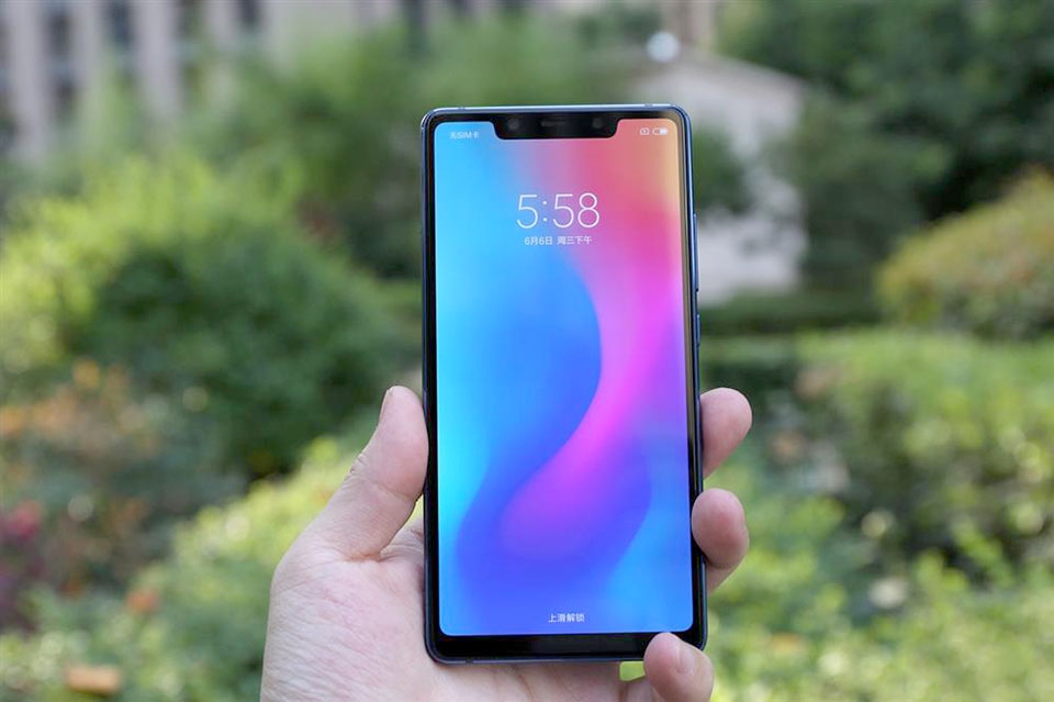 Trên tay Xiaomi Mi 8 SE Trên tay Xiaomi Mi 8 SE