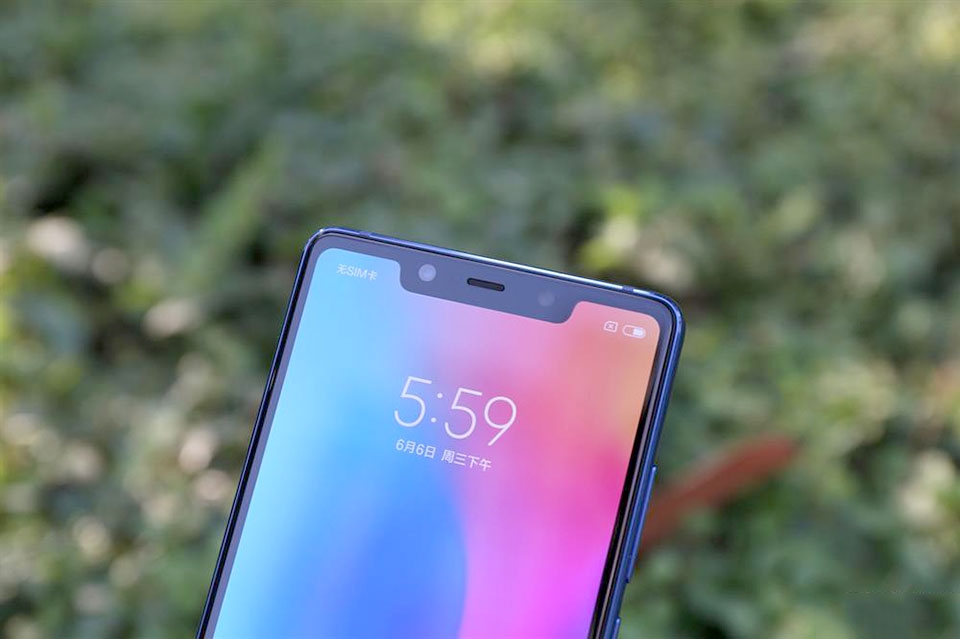 Trên tay Xiaomi Mi 8 SE Trên tay Xiaomi Mi 8 SE