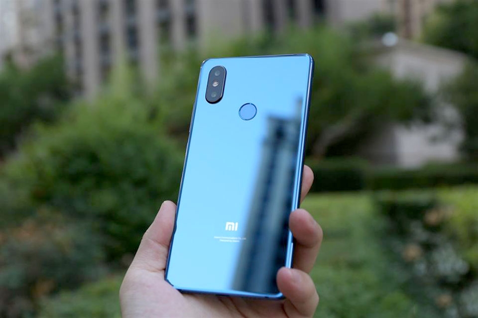 Trên tay Xiaomi Mi 8 SE Trên tay Xiaomi Mi 8 SE