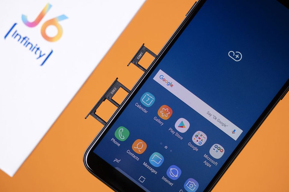 Mở hộp và trên tay Samsung Galaxy J6 2018 Mở hộp và trên tay Samsung Galaxy J6 2018