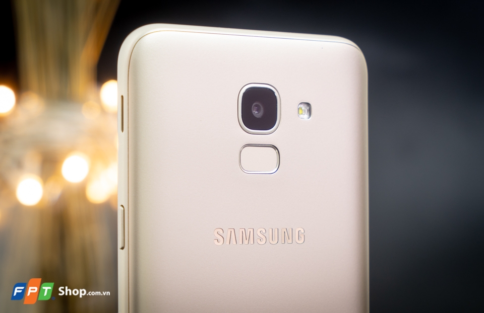 4 lý do bạn nên mua Galaxy J6 ngay lúc này.!!