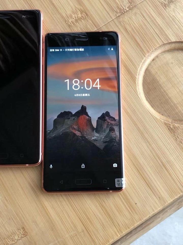 Nokia 8 phiên bản màu hồng (ảnh 2) Nokia 8 phiên bản màu hồng (ảnh 2)