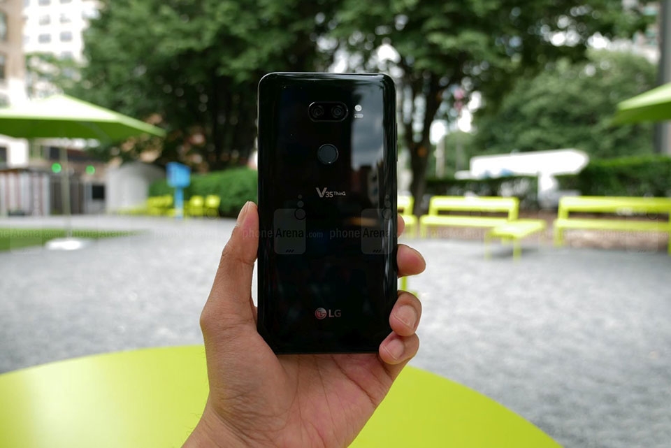 Trên tay LG V35 ThinQ Trên tay LG V35 ThinQ