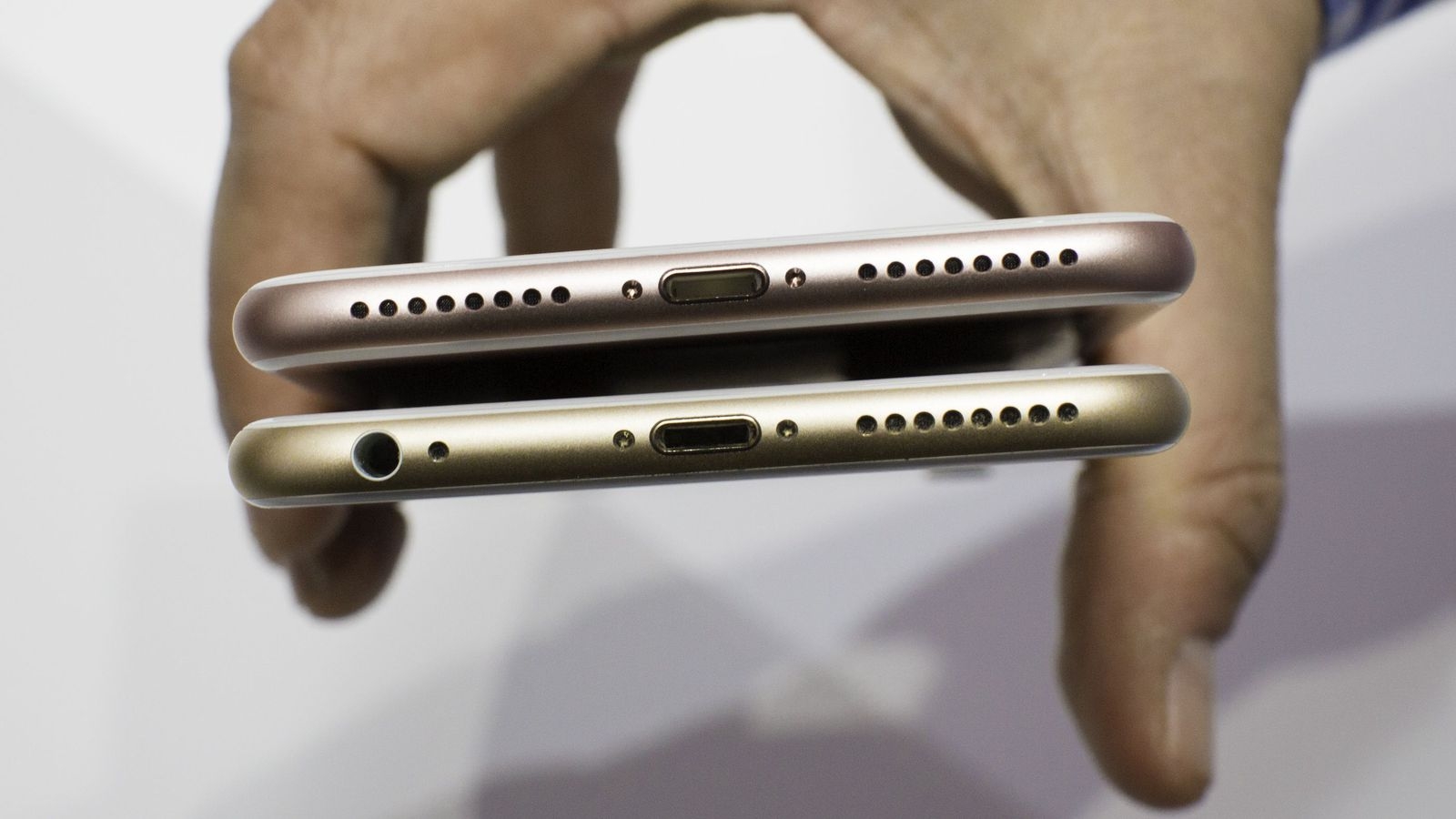iPhone 2019 sẽ trang bị một tính năng mà iFan sẽ rất thích