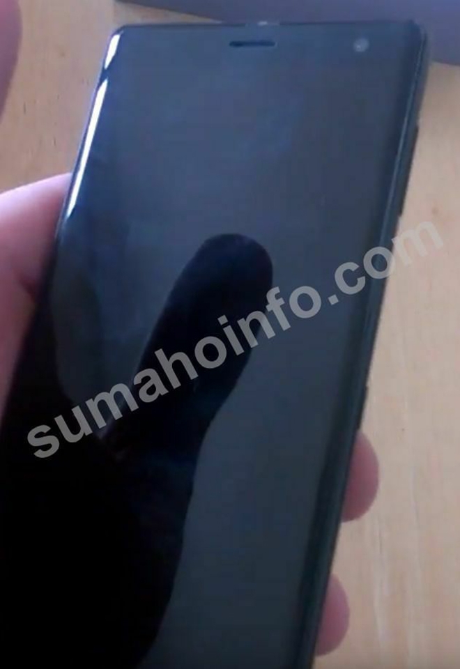 Xperia XZ3 lộ ảnh thực tế (ảnh 4) Xperia XZ3 lộ ảnh thực tế (ảnh 4)