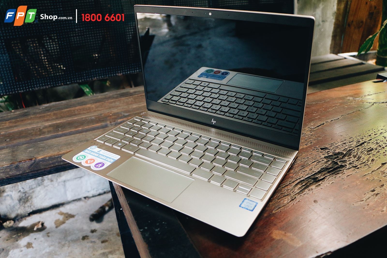 Sở hữu laptop tràn viền HP Envy 13 với chỉ từ 8,1 triệu đồng tại FPT Shop