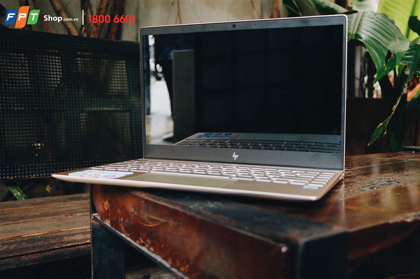 Sở hữu laptop tràn viền HP Envy 13 với chỉ từ 8,1 triệu đồng tại FPT Shop