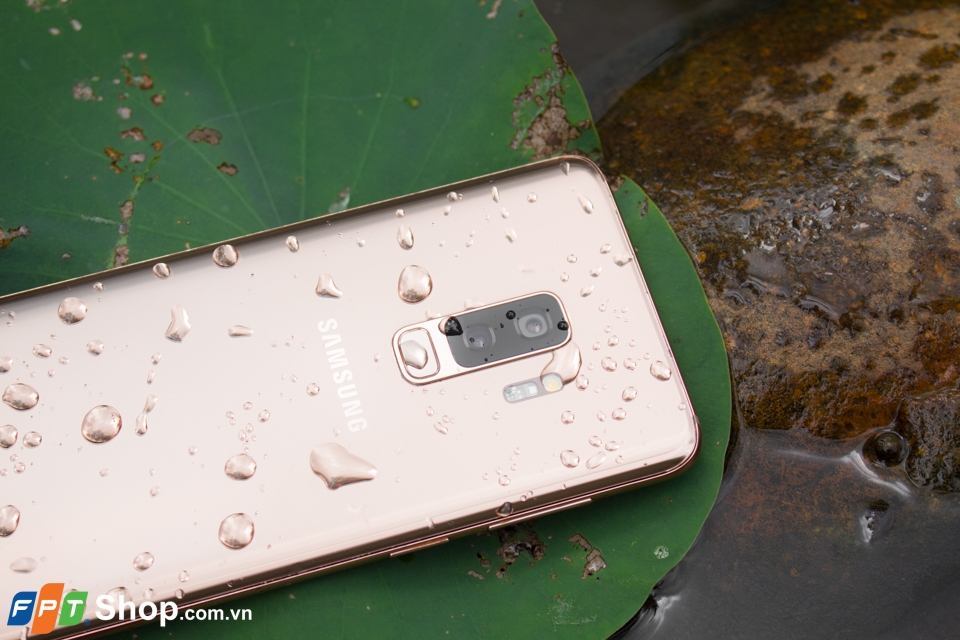 Mở hộp Samsung Galaxy S9+ Sunrise Gold: sang hơn, giá không đổi.!