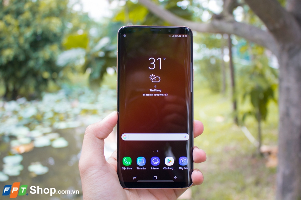 Mở hộp Samsung Galaxy S9+ Sunrise Gold: sang hơn, giá không đổi.!