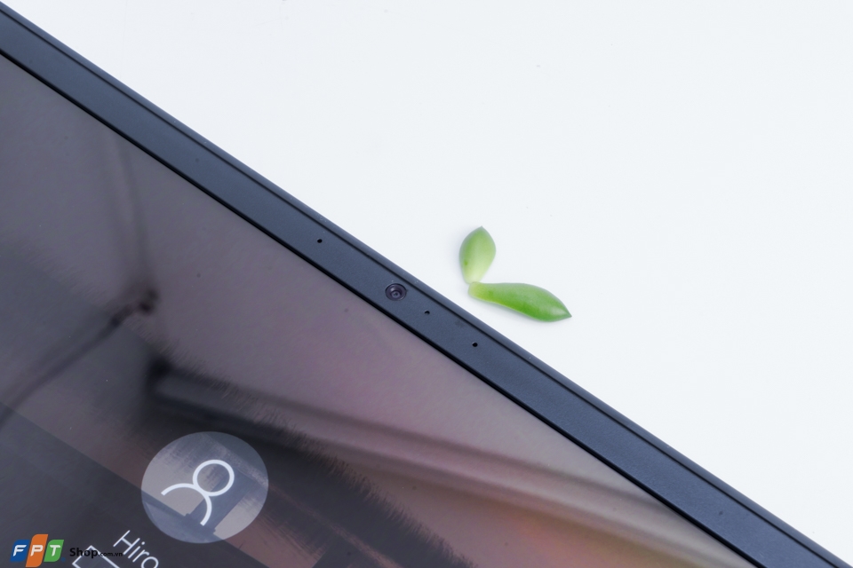 Dell Inspirion 7370 là một sản phẩm đáng tiền Dell Inspirion 7370 là một sản phẩm đáng tiền