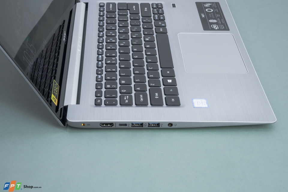 Máy được trang bị sẵn cổng USB Type-C cho các nhu cầu truyền dữ liệu tốc độ cao.